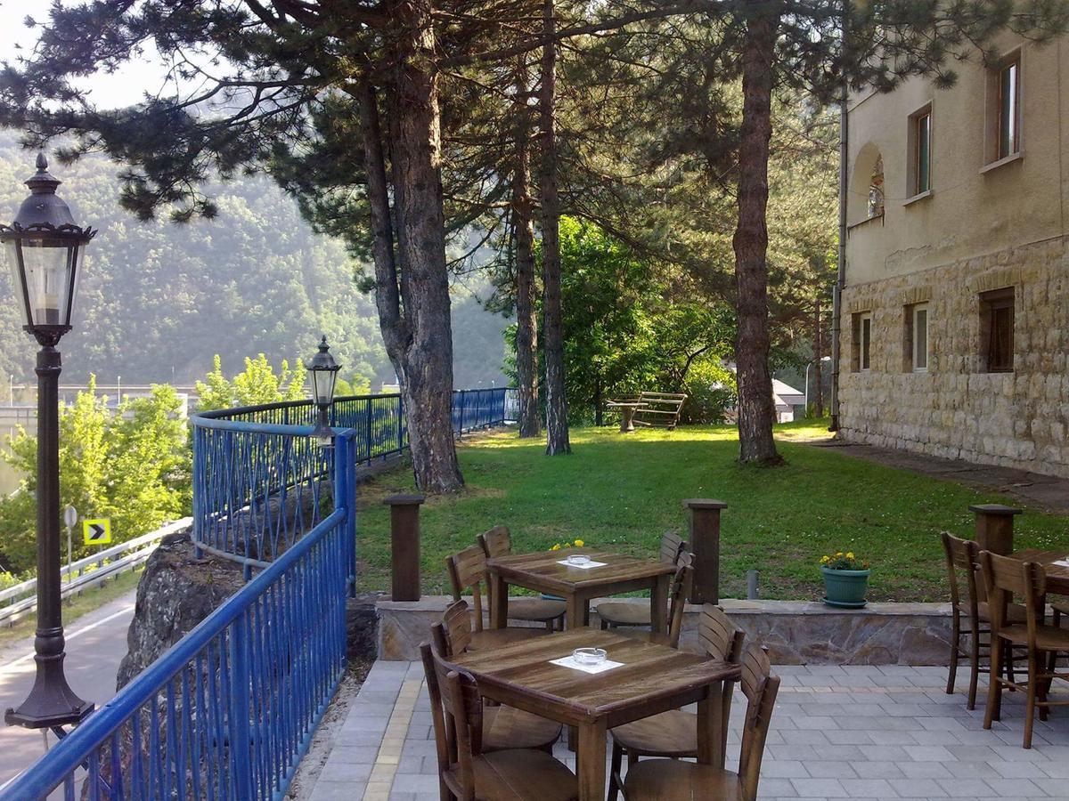Apartament Чачак Екстер'єр фото